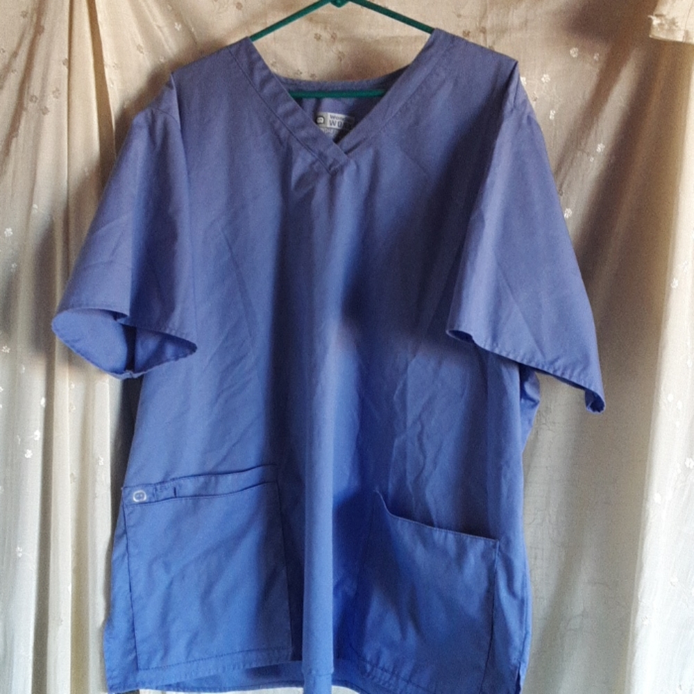 Wonder work scrub set